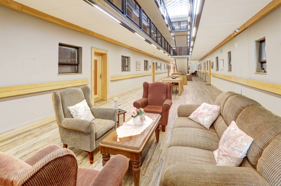 1 Bedroom Property for Sale in Old Oak Western Cape